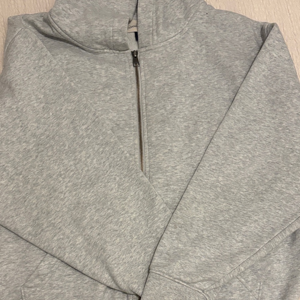 Universal Thread Men's Light Gray Zip-Up Sweater